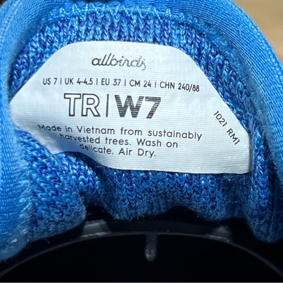Allbirds Tree Runners - Picture 9 of 9
